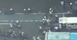 Tangkap layar insiden kecelakaan yang dialami VP SKK Migas, Hudi Dananjoyo Suryodipuro, saat bersepeda di Jalan Jenderal Sudirman, Selasa, 9 Desember 2025. (Sumber: Istimewa)