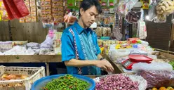 Ilustrasi harga pangan di Pandeglang, meningkat menjelang Nataru. (Sumber: Poskota/Samsul Fatoni)