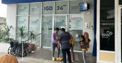 Situasi RSUD Cilincing, Jakarta Utara, Kamis, 11 Desember 2025 setelah para korban kecelakan mobil MBG dievakuasi. (Sumber: Poskota/M. Tegar Jihad)