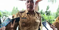Wali Kota Bekasi, Tri Adhianto tetap melakukan perjalanan dinas di tengah berlakunya SE Kemendagri tentang penundaan Perjalanan Dinas Luar Negeri (PDLN). (Sumber: Poskota | Foto: Nurpini Aulia Rapika)