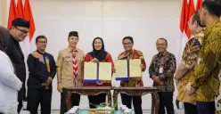 Wali Kota Bogor, Dedie A. Rachim melakukan penandatanganan kerja sama dengan PT INKA untuk membangun transportasi berbasis trem di Kota Bogor. (Sumber: Pemkab Bogor)