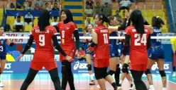 Timnas Voli Putri Indonesia harus mengubur harapan melaju ke partai puncak SEA Games 2025 setelah takluk dari tuan rumah Thailand pada babak semifinal, Minggu 14 Desember 2025. (Sumber: X/@volleyballidn)