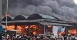 Kebakaran Pasar Induk Kramat Jati, Jakarta Timur (Sumber: Instagram/@kabarcibubur24jam)
