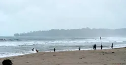 Ilustrasi, salah satu destinasi wisata yang menjadi titik fokus pengamanan BPBD Lebak saat Natal 2025 dan Tahun Baru 2026. (Sumber: POSKOTA | Foto: Samsul Fatoni)