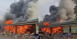 Kebakaran Pasar Induk Kramat Jati, Jakarta Timur, Senin pagi. Dugaan sementara pemicu arus pendek listrik. 19 unit mobil damkar dikerahkan. Simak kronologi selengkapnya. (Sumber: X/@MurtadhaOne1)