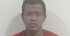 Tampang pria pencuri TV milik warga dalam peristiwa kebakaran di Jalan Dr Makaliwe, Grogol Petamburan, Jakarta Barat, yang ditangkap warga. (Sumber: Istimewa)