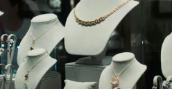 Ilustrasi - Pegerakan harga emas perhiasan hari ini, Selasa, 16 Desember 2025 cukup beragam. (Sumber: Pexels)