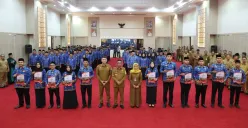 Gubernur Andra Soni usai menyerahkan 4.631 SK PPPK Paruh Waktu Pemprov Banten. (Sumber: Istimewa)