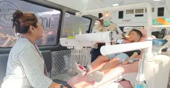 Polres Metro Bekasi Kota menggelar Bakti Sosial dan Bakti Kesehatan di kecamatan Bekasi Utara dalam rangka menyambut Natal dan Tahun Baru. (Sumber: Poskota | Foto: Nurpini Aulia Rapika)