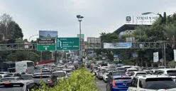 Ilustrasi, jalur Puncak Bogor diprediksi padat selama libur panjang Nataru 2025/26. (Sumber: POSKOTA | Foto: Giffar Rivana)