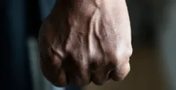 Ilustrasi tawuran pelajar di Kota Bekasi. (Sumber: Freepik/@rawpixel-com)