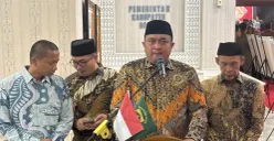 Bupati Bogor Rudy Susmanto, memberikan keterangan pers usai acara ASN Awards di Gedung Tegar Beriman, Cibinong. (Sumber: Poskota/Giffar Rivana)
