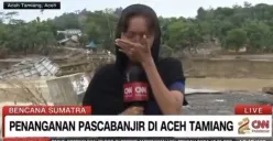 Reporter CNN Indonesia menangis ungkap realita pilu korban bencana Aceh. (Sumber: X/@WeatherMonitors)