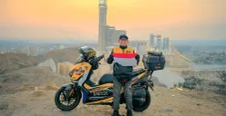 Kisah inspiratif biker Indonesia menaklukkan medan ekstrem menuju Makkah. (Sumber: Yamaha)