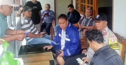 Pihak kepolisian melakukan penyelidikan setelah adanya laporan penemuan bayi di tumpukan sampah di wilayah Kampung Kelapa, Rawa Panjang, Bojonggede, Kabupaten Bogor. (Sumber: Humas Polsek Bojonggede)