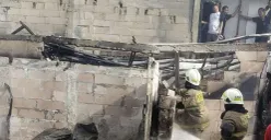 Sebanyak 14 rumah semi permanen di Jalan Kapuk Muara Gang Meong RT 05 RW 04, Kapuk Muara, Penjaringan, Jakarta Utara, terbakar pada Minggu, 21 Desember 2025. (Sumber: Istimewa)