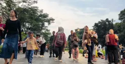 Pengunjung Kota Tua, Tamansari, Jakarta Barat, saat Natal, Kamis, 25 Desember 2025. (Sumber: Poskota/Pandi Ramedhan)