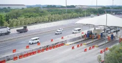 Arus lalu lintas kendaraan di ruas Jalan Tol Jakarta-Cikampek yang bergerak ke arah Timur Trans Jawa. (Sumber: Dok. JTT)