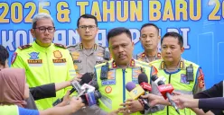 Kepala Korlantas Polri Irjen Agus Suryonugroho di Command Center KM 29, Cikarang Utara, Kabupaten Bekasi, Jawa Barat, Jumat, 26 Desember 2025. (Sumber: Istimewa)