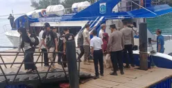 Pengunjung saat datang ke Pulang Tidung, Kepulauan Seribu Selatan. (Sumber: Istimewa)