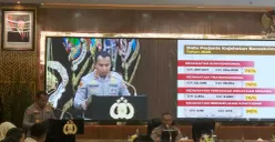 Kepala Badan Reserse Kriminal (Kabareskrim) Polri Komjen Syahardiantono, dalam paparannya dalam kegiatan Rilis Akhir Tahun Polri yang digelar di Gedung Rupatama Mabes Polri, Jakarta Selatan, Selasa, 30 Desember 2025. (Sumber: Poskota/Ali Mansur)