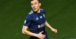 Igor Sergeev, striker andalan Timnas Uzbekistan, dikabarkan masuk radar Persib Bandung jelang bursa transfer putaran kedua musim 2025/2026. (Sumber: Pinterest/@Emiliano BJsilva)