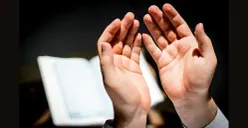 Ilustrasi berdoa akhir tahun 2025 dan awal tahun 2026 (Sumber: Pinterest/Delgarm)