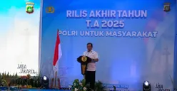 Direktur Reserse Kriminal Umum Polda Metro Jaya Kombes Iman Imanuddin dalam pemaparan Rilis Akhir Tahun (RAT) 2025 di BPMJ, Jakarta Selatan, Rabu, 31 Desember 2025. (Sumber: Poskota/Ali Mansur)