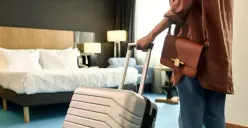 Deretan hotel murah di Bandung menawarkan kenyamanan menginap dengan harga terjangkau, cocok untuk liburan hemat di Kota Kembang. (Sumber: Pinterest)