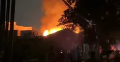 Kebakaran di kawasan Manggarai, Tebet, Jakarta Selatan, Minggu, 2 Febuari 2025.