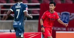 Pratama Arhan saat membela Bangkok United di laga kontra Nakhon Ratchasima. (Sumber: Instagram @true_bangkok_united)