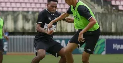 Persipura dan persipa akan mengerahkan seluruh kekuatan terbaik untuk tetap bertahan kompetisi Pegadaian Liga 2 musim depan. (Sumber: Tangkapan layar/Instagram @persipurapapua1963)