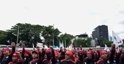Ilustrasi. Massa buruh siap demo menuju Gedung DPR RI dan Istana Kepresidenan Jakarta, pada Kamis, 28 Agustus 2025. (Sumber: Poskota/Bilal Nugraha Ginanjar)