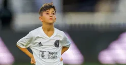 Thiago Messi, putra sulung Lionel Messi yang sedang jadi perbincangan atas aksi briliannya bareng Inter Miami U13. (Sumber: Instagram/@phetru)