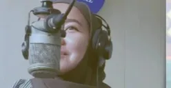 Penyiar Radio RRI Ternate ini curhat setelah menjadi korban PHK atas kebijakan Presiden Prabowo Subianto mengenai efisiensi anggaran. (Sumber: Capture akun Instagram @aiinizzaa)