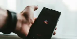 4 Ciri Instagram Kamu Diblokir Orang Lain (Sumber: Unsplash/Claudio Schwarz)