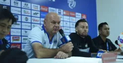 Bojan Hodak optimis 3 poin fantastis kontra Persija Jakarta coba pemain Persib dalam kondisi baik. (Sumber: Media Official Persib)