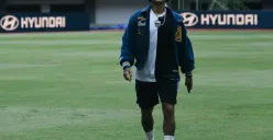 Pemain Persib Bandung Ciro Alves di Stadion Patriot Candrabaga, Bekasi, Minggu 16 Februari 2025. (Sumber: X/persib)