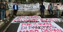  Aksi demo bertajuk Indonesia Gelap. (Sumber: TikTok/@MR.BO***)