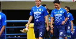 Bek Persib Bandung Nick Kuipers absen melawan Madura United lanjutan BRI Liga 1 besok Sabtu 22 Februari 2025 karena mengalami cidera. (Syarif Pulloh Anwari/Dok pribadi)