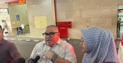 Pengacara Razman Arif Nasution menanggapi soal permohonan penangguhan penahanan Nikita Mirzani. (Sumber: Poskota/Ali Mansur)