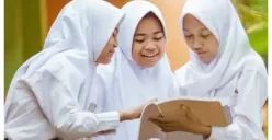 ilustrasi jadwal libur awal puasa Ramadhan 2025 untuk anak sekolah (Sumber: Freepik)