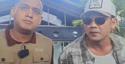 Denny Sumargo dan Garry Julian siap berangkat ke NTT untuk menyerahkan dana donasi Agus Salim Rp1,3 miliar. (Sumber: Tangkap Layar YouTube/Intens Investigasi)