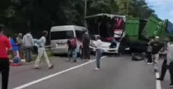 Kecelakaan beruntun di Tol Cipularang KM 97 pagi ini, diduga akibat truk tak kuat nanjak. (Sumber: Instagram/@infobdgbaratcimahi)