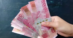 Saldo dana bansos dari PKH tahap satu Rp750.000 segera dicairkan masuk rekening KKS bagi NIK e-KTP KPM yang berhasil terdaftar. (Sumber: Pinterest)