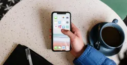 Ilustrasi cara mengubah nada dering di iPhone (Sumber: Pexels/cottonbro studio)