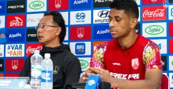 Ong Kim Swee dan Cleylton Santos hadir mewakili tim pada sesi jumpa pers menghadapi laga Persis Solo vs PSM Makassar. (Sumber: persissolo.id | Foto: persissolo.id)