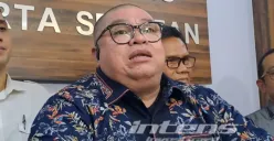 Razman Arif Nasution berencana akan mengadopsi anak sulung Nikita Mirzani dan disambut baik oleh Vadel Badjideh. (Sumber: Tangkap Layar YouTube/Intens Investigasi)