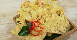 Resep rempeyek udang (Sumber: Tangkap Layar YouTube/Indonesian Simple)