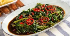 Resep tumis kangkung ala Rudy Choirudin (Sumber: Tangkap Layar YouTube/Simple Rudy)